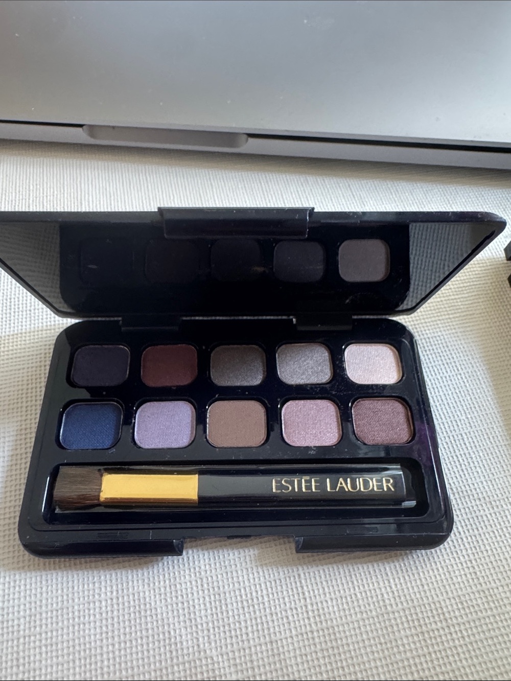 Estee Lauder pure color eyeshadow palette